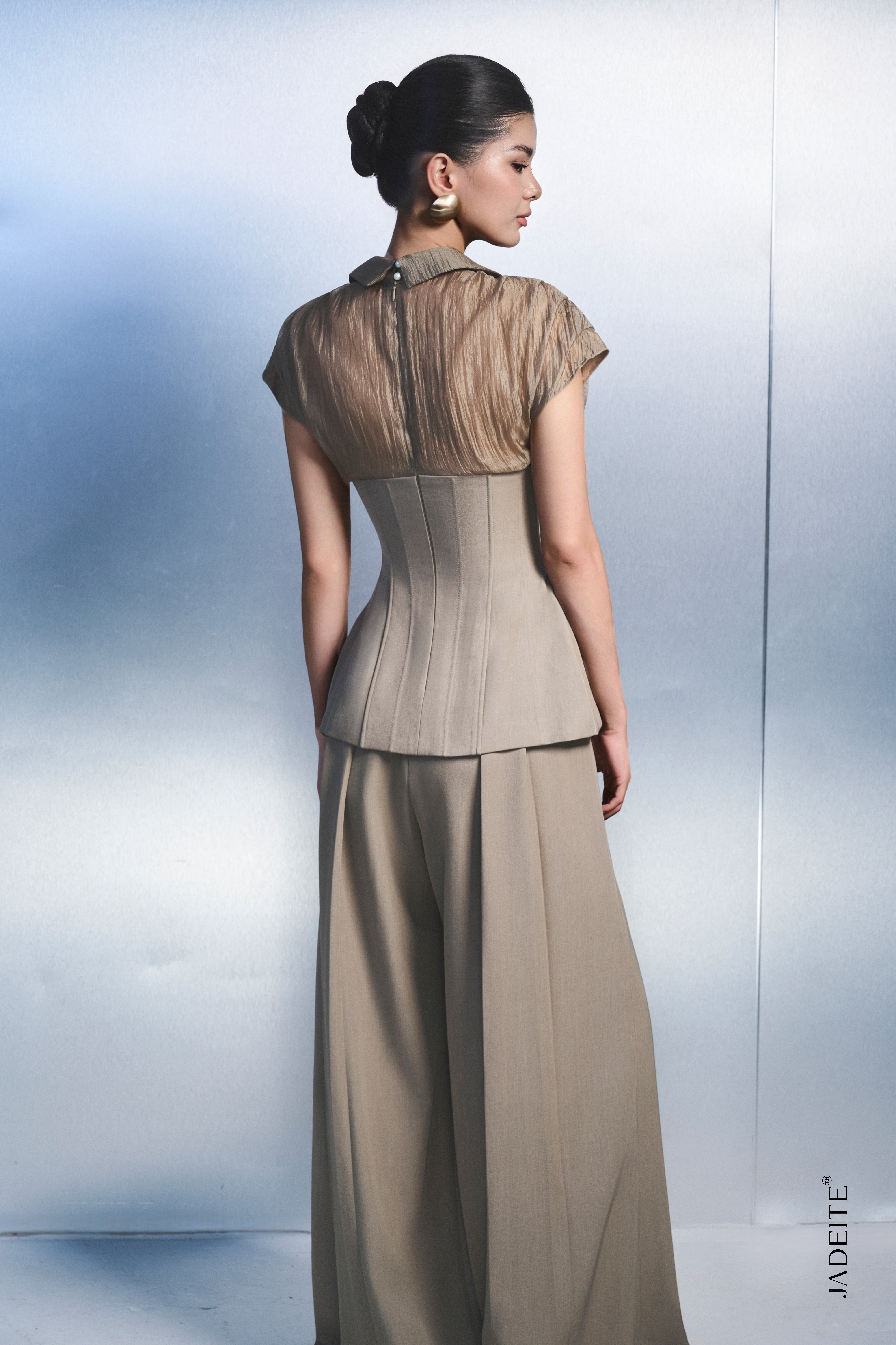Havana Corset Top x Van Ash Grey Pants