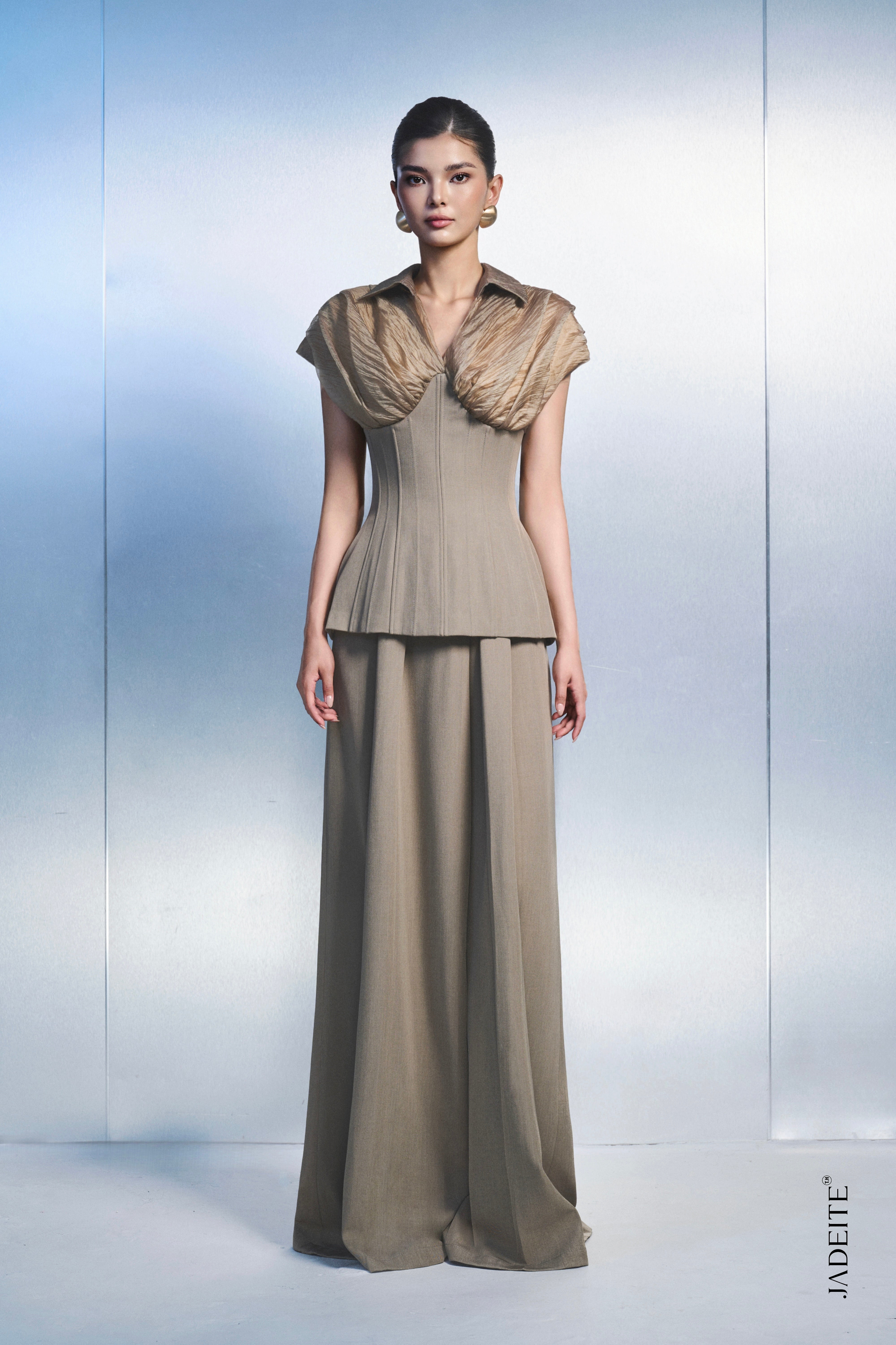 Havana Corset Top x Van Ash Grey Pants