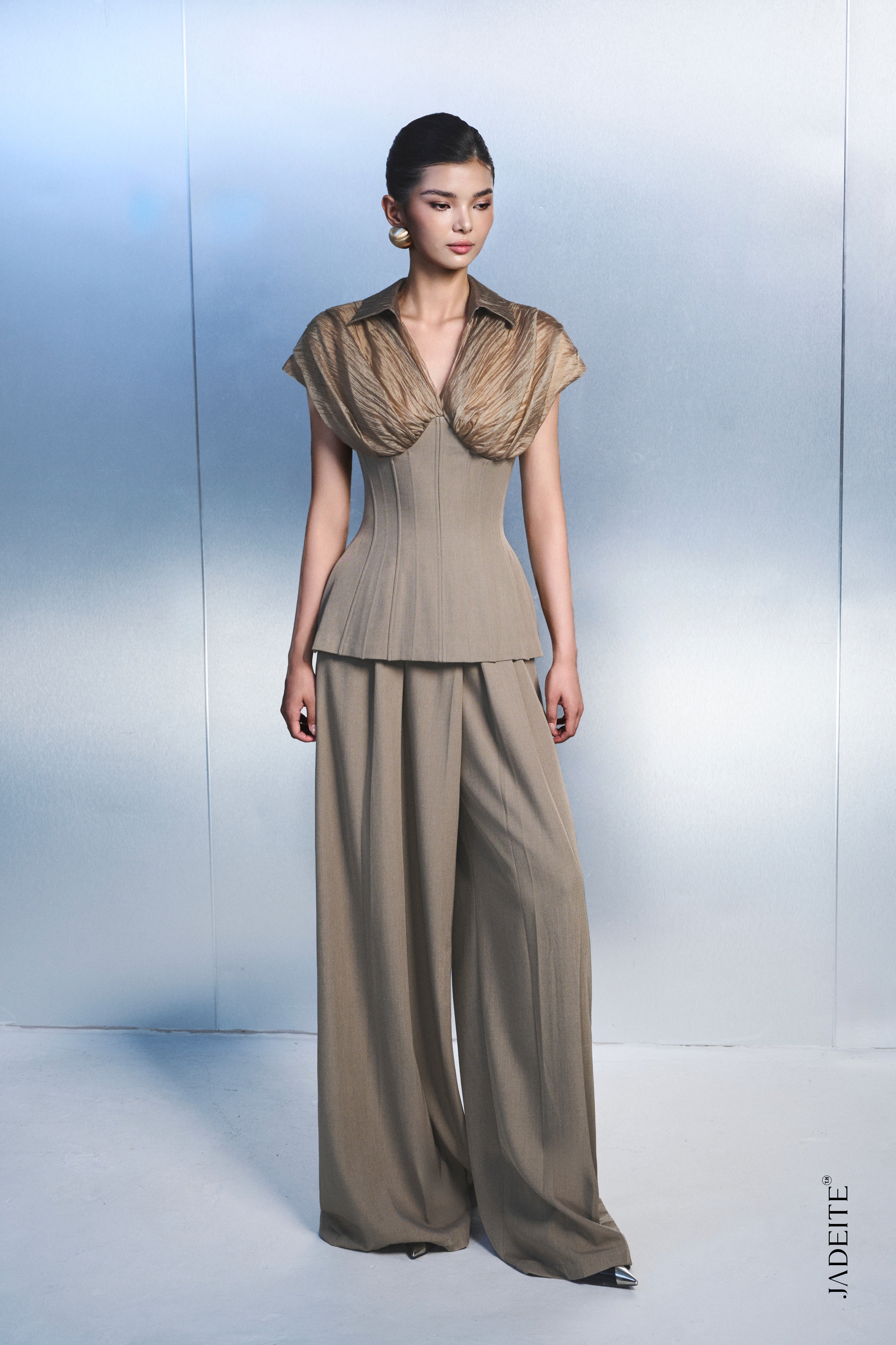 Havana Corset Top x Van Ash Grey Pants