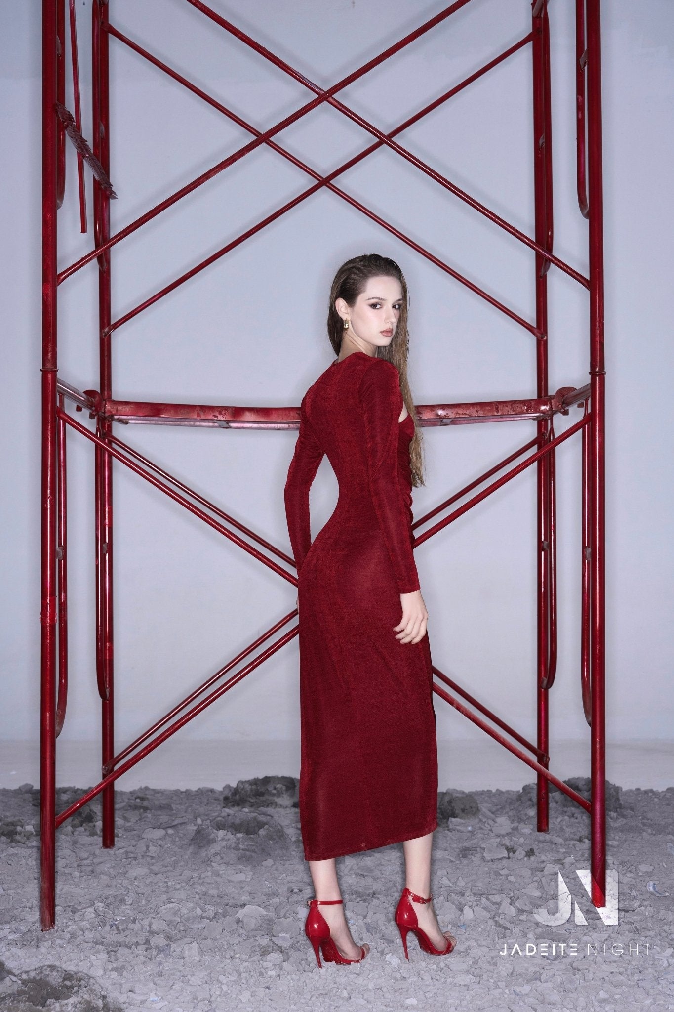 Dip dress with cross straps - Jadeiteth