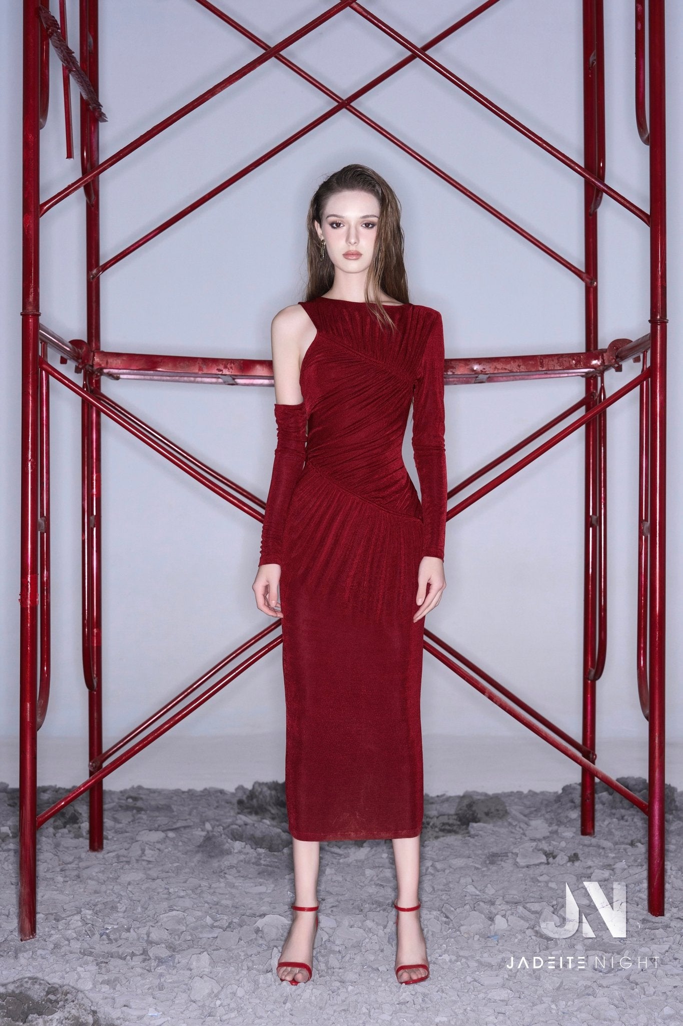 Dip dress with cross straps - Jadeiteth